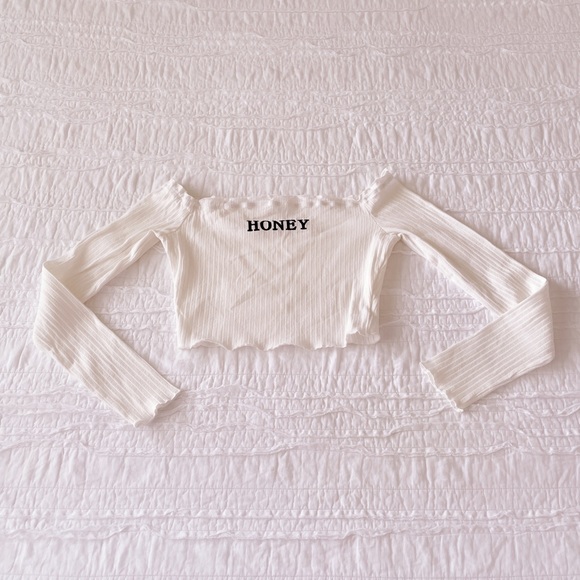 White Crop Top Size Small - Picture 2 of 6